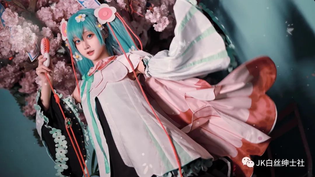 二次元|cos：二次元cos大赏初音@鹤祈