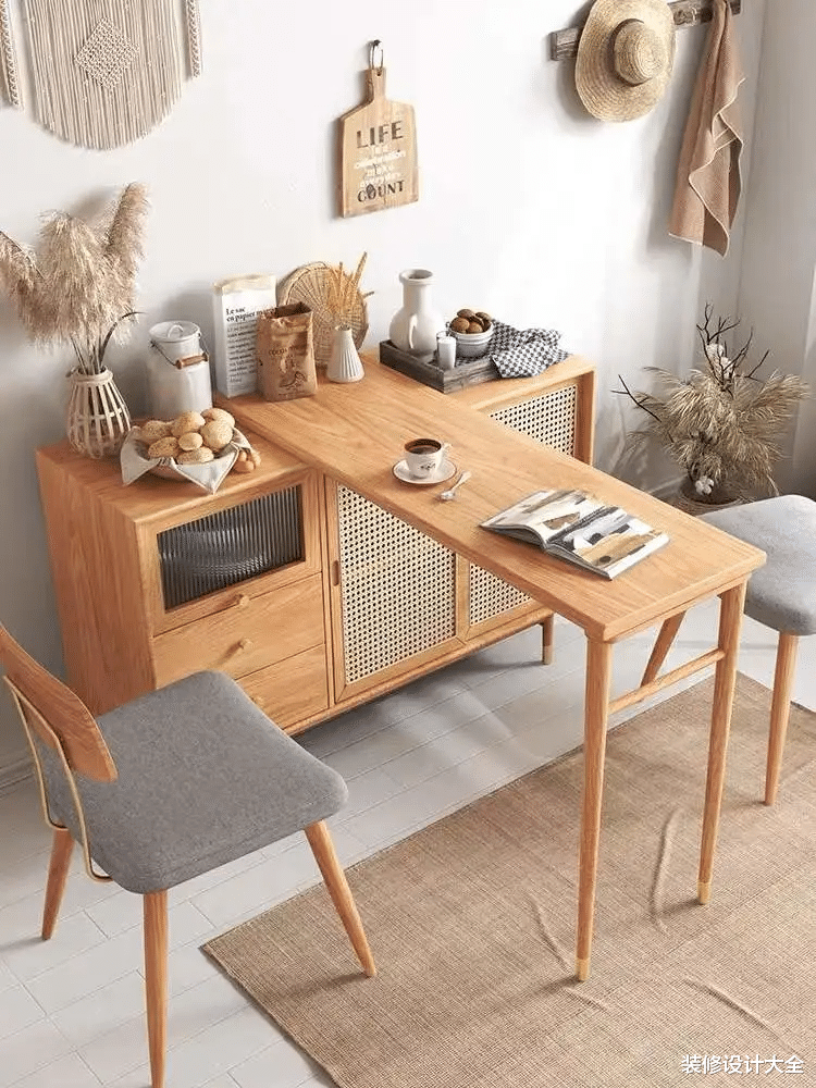 普通餐桌过时了，现在流行“餐桌+餐边柜”连体设计！