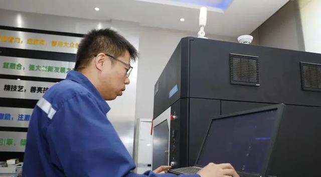 国企|“理想男友”职业排名出炉，国企职员无奈垫底，榜首成“香饽饽”