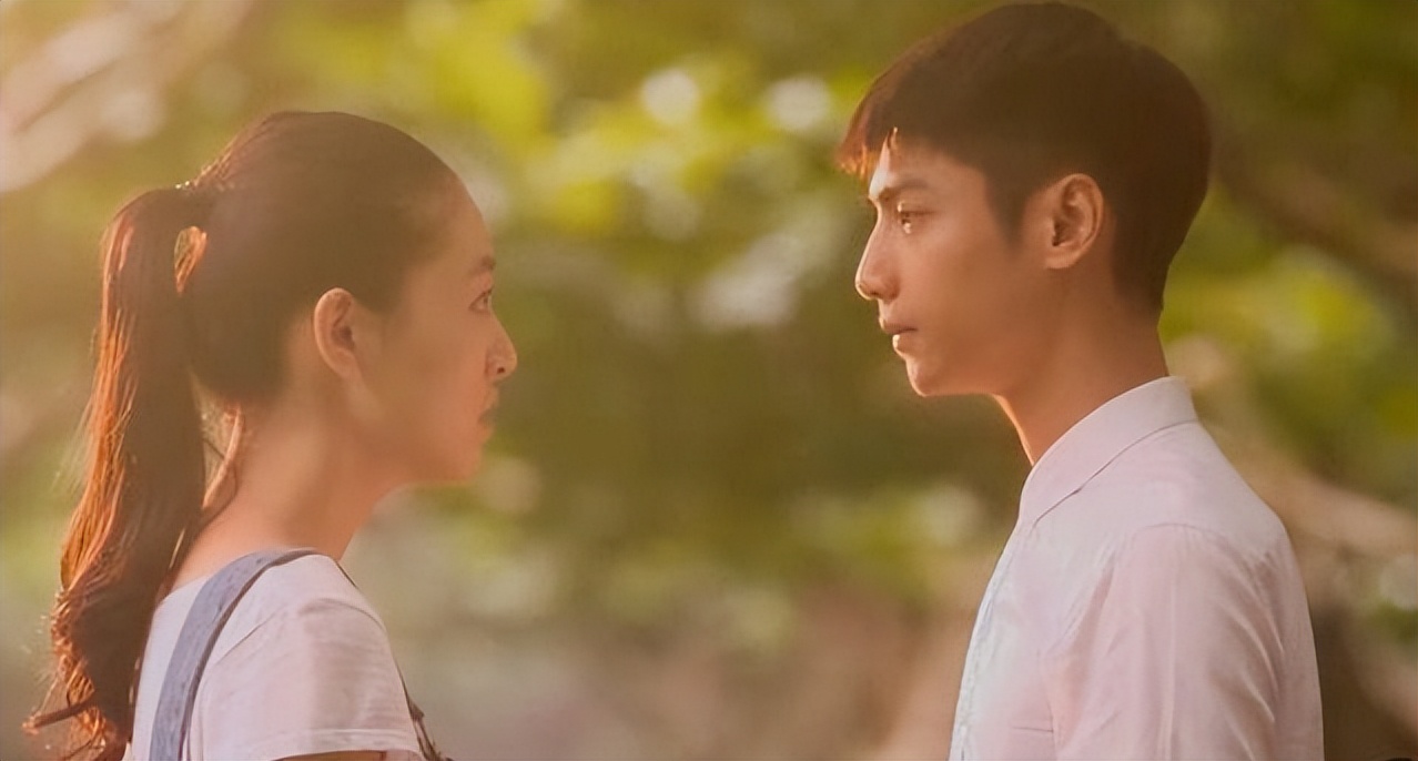 罗云熙|罗云熙近照曝光成纸片人，脸颊凹陷瘦脱相，网友直呼太吓人