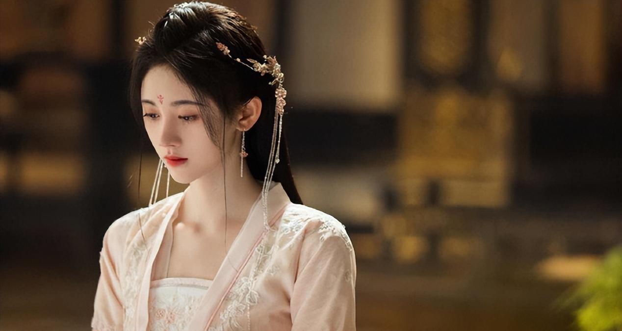 张一山|浓妆艳抹、矫揉造作、动脸成瘾,男星的“畸形审美”,何时是尽头