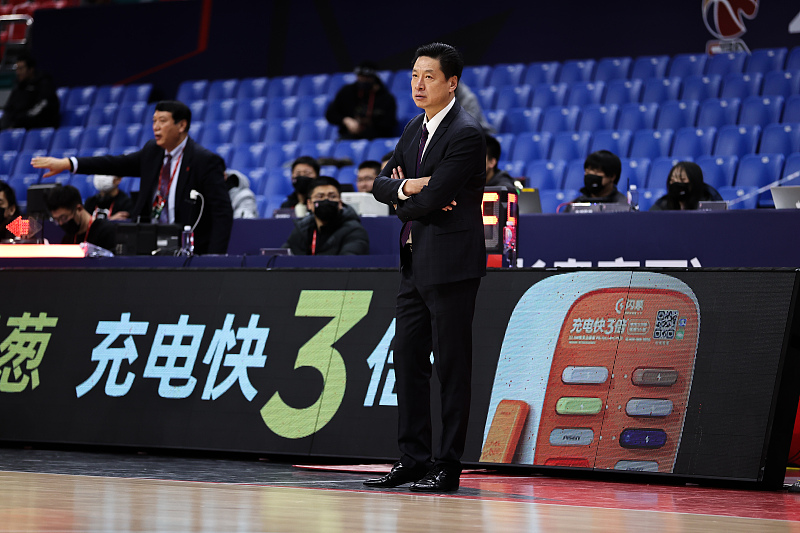 李春江|最后一攻引争议！超新星轰25+8，成上海赢球关键，无愧李春江信任