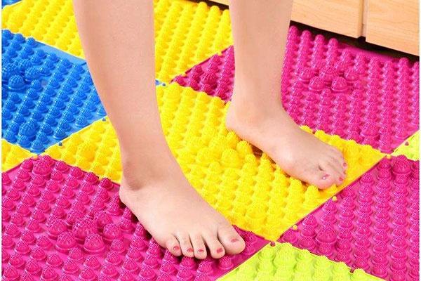 穴位|脚上若出现这3个不起眼的症状,可能是大病要来的征兆,别忽视!