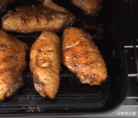 陈萌|陈萌晒照甜蜜告白朱小伟,破分手传闻,陈亚男哭诉离婚是遭人陷害