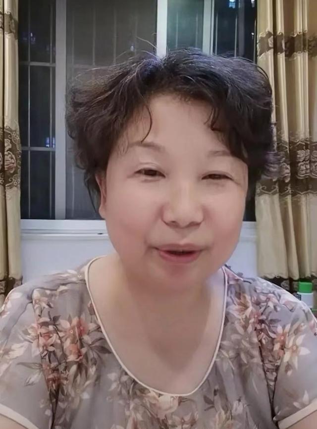 林志玲|杜新枝郭希宽现身直播报平安,和熊磊连线聊天,彰显婆媳情深