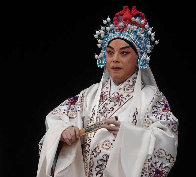 戛纳电影节|现在京剧界有几位王金璐、谭元寿,多年后又有几位于魁智、张火丁