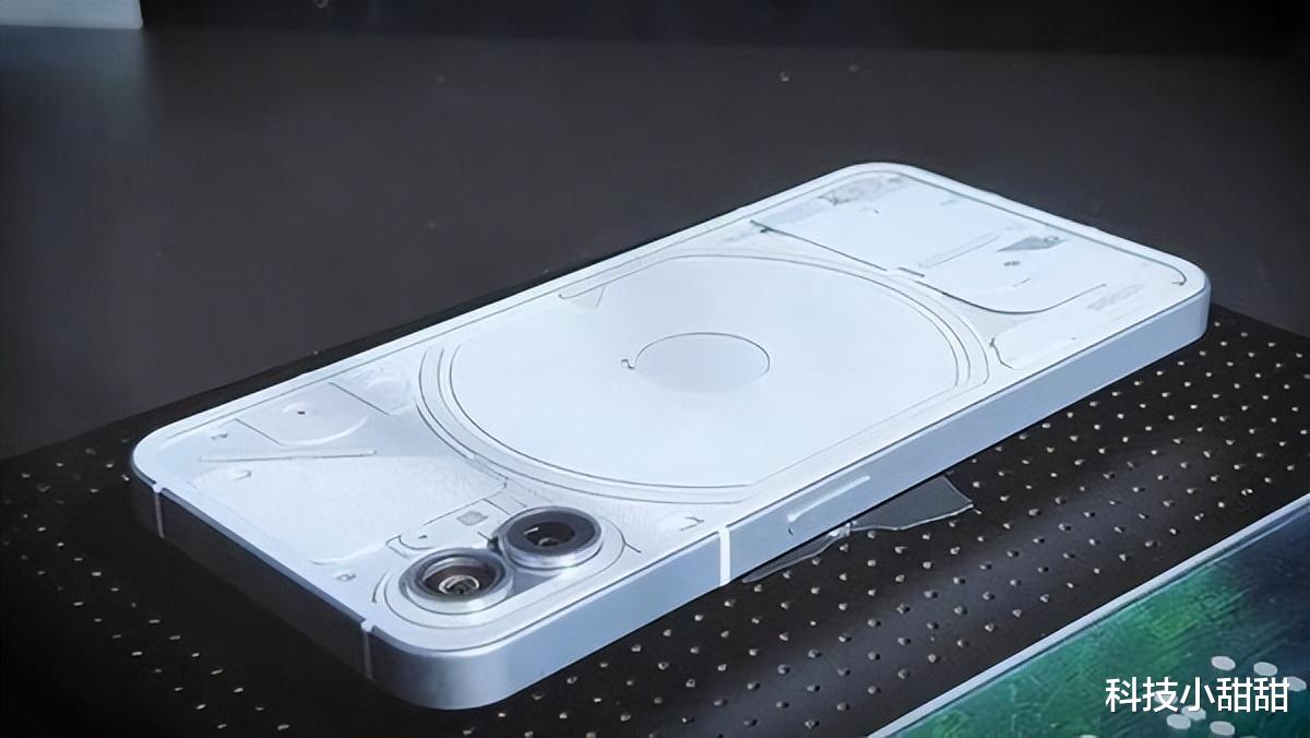 |Nothing Phone爆料：首款智能手机，直角中框+透明后盖科技感十足