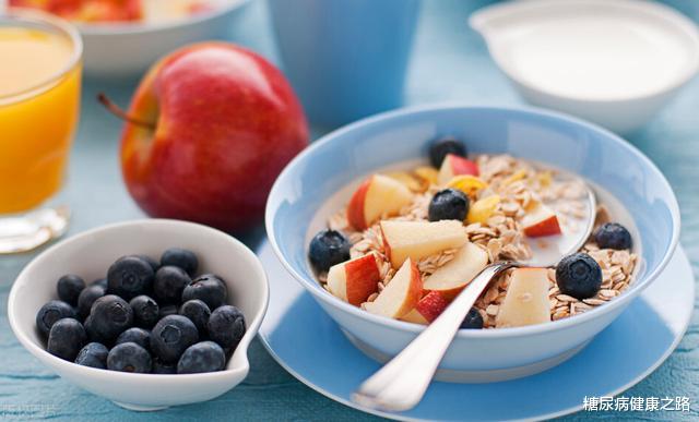 糖尿病|糖尿病人吃早餐很重要,但这4个坏习惯,会伤害健康,怎么吃?