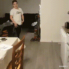 |“钓鱼钓出来个破石头，看起来很值钱”还是放回去心里踏实点！