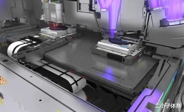 光刻机|M国欲限制DUV光刻机出货，中芯国际未雨绸缪，做出了正确选择