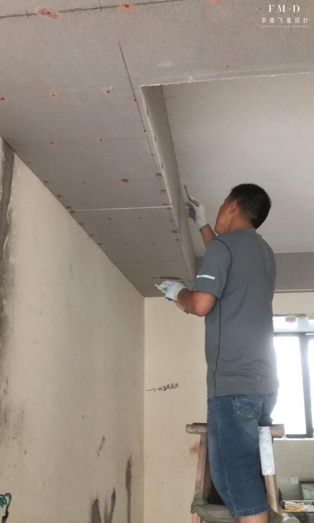 楼上邻居健身跳操,楼下天花板脱落,网友:房子问题,跟别人无关