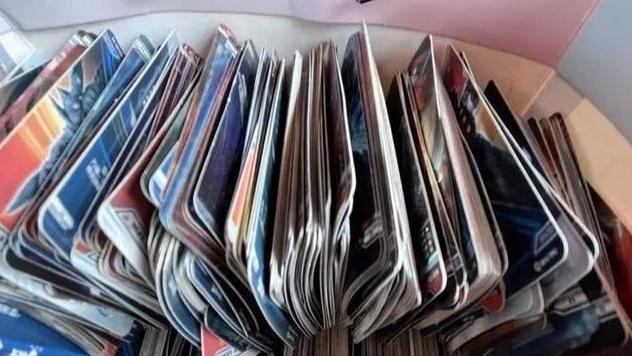 acgn漫评|小学生为收集奥特曼卡片花费上万元，网友称：这种卡片就是毒瘤