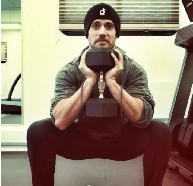 亨利·卡维尔|职场失意情场得意！他十年龙套才翻红，夜总会大亨千金还非他不嫁