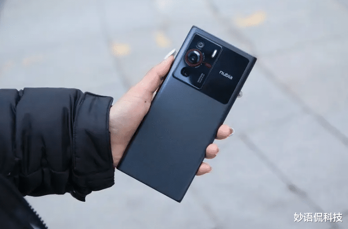 曲面屏|骁龙8Gen1+超曲面屏+512GB,高达96%好评率,4499元值不值得?