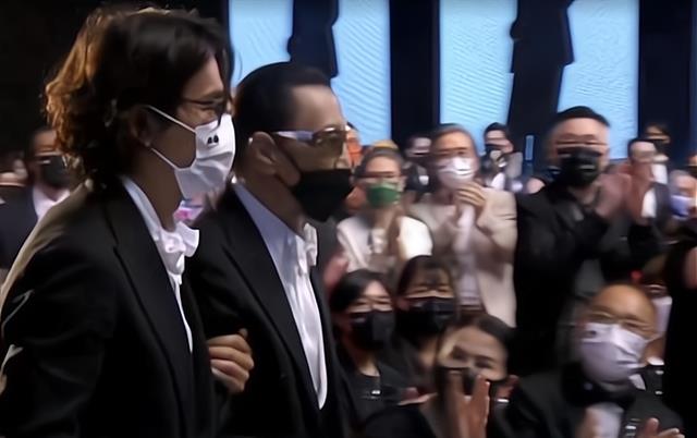 周杰伦|谢贤获最佳男主角后身体不适，健康状况堪忧，霆锋担心他自理能力