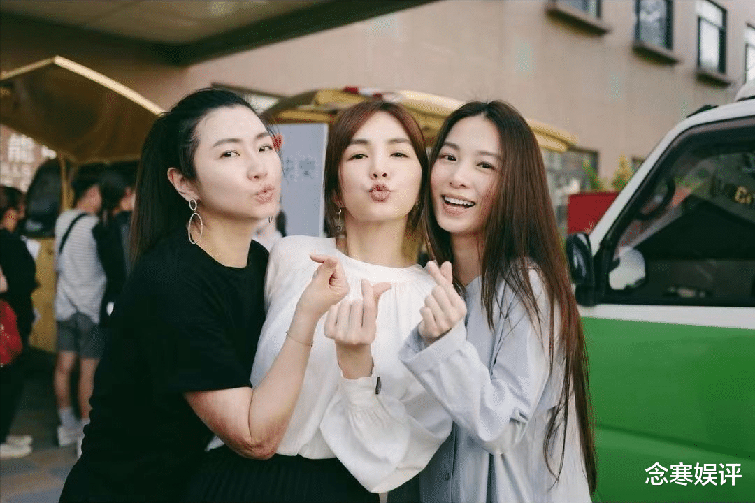 Selina|任家萱和田馥甄秘密策划庆生会，陈嘉烨现场哭成泪人，直言太感动