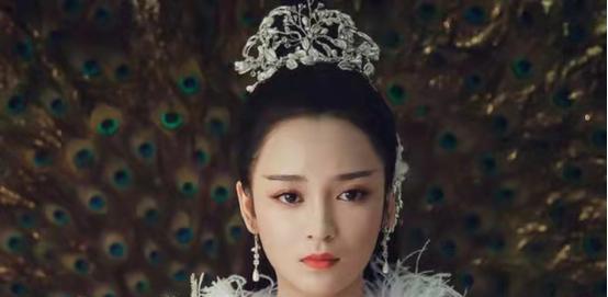 王一菲|《与君初相识》中的王一菲造型拉跨，在新剧中惊艳众人