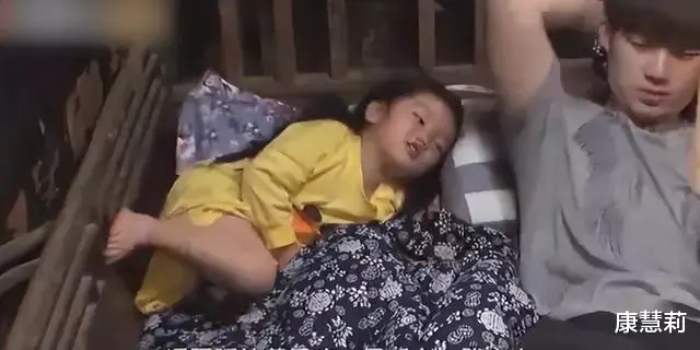 阿拉蕾|“赚钱养家”阿拉蕾：上节目赚钱养弟弟，被孙红雷一句话整破防