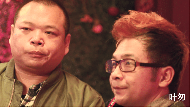 周云鹏|假装纸杯能摔碎，带着金链子装大款，现在的喜剧电影真降智