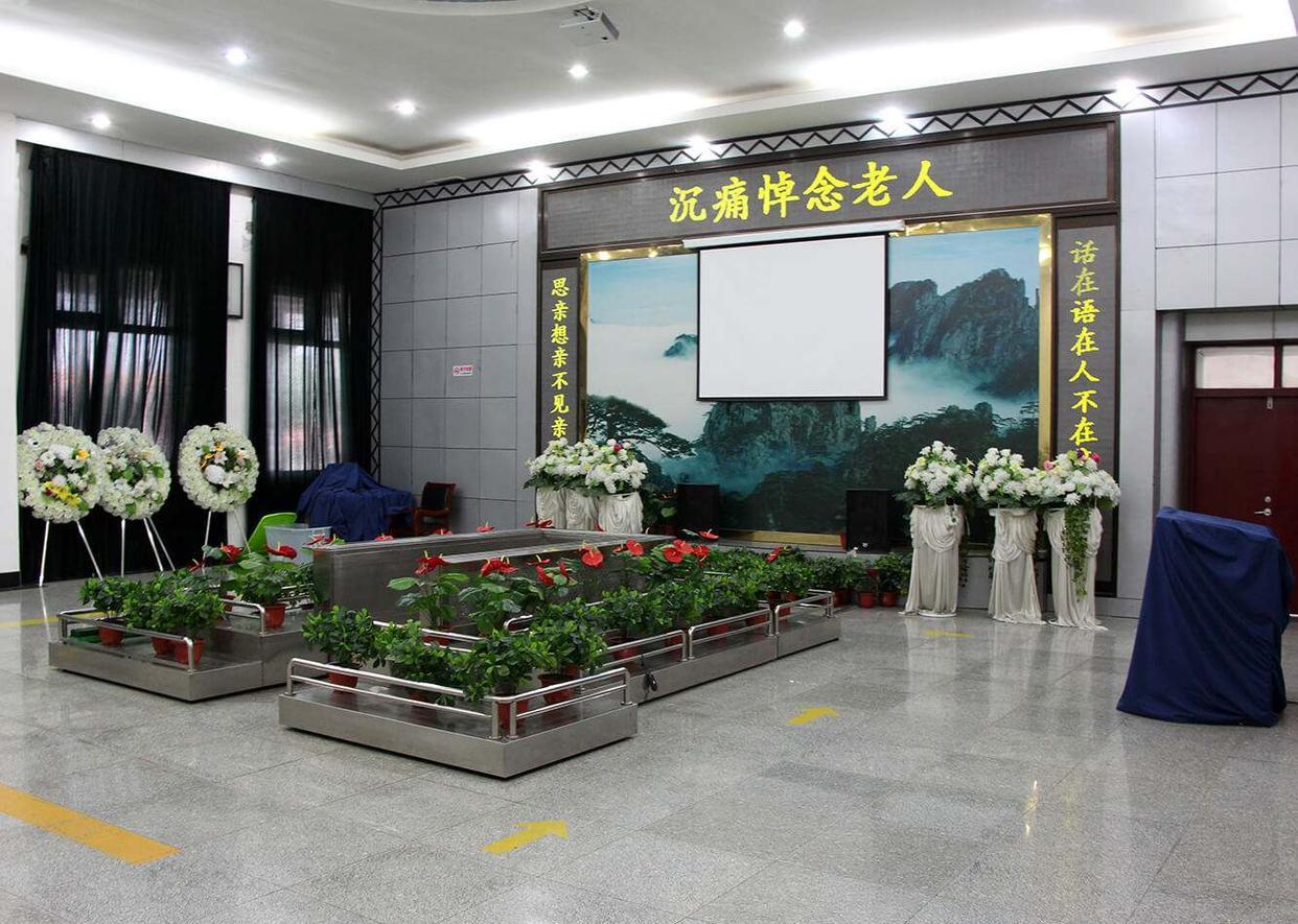 招聘|殡仪馆面向社会招人，有员工分享自己的薪资，有没有让你心动？