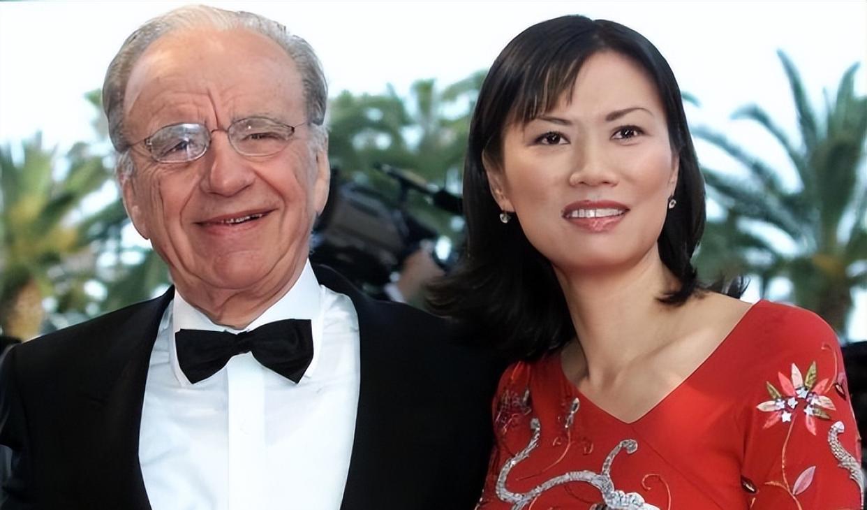 默多克家佣人透露：英国前首相进了邓文迪的卧室，并关上了门
