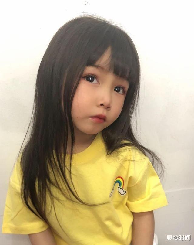 陈忠实|蓝妮妮：颜值逆天却身患罕见疾病，生活不能自理却成百万网红