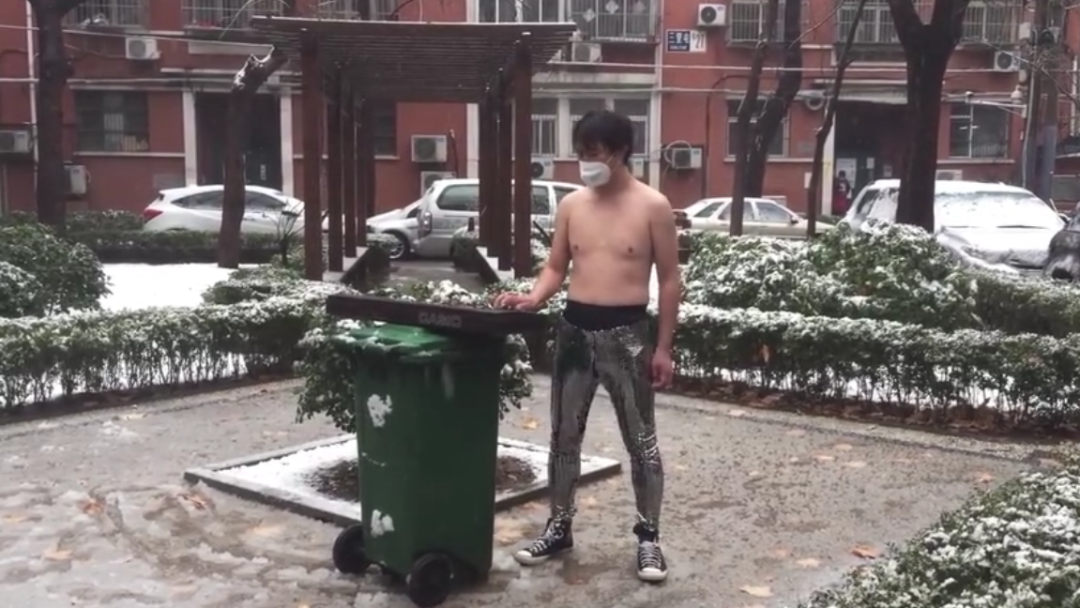 庞宽|今天,200万人等着新裤子成员出丑...