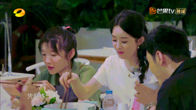 赵丽颖|狠人赵丽颖:和冯绍峰离婚1年后,终于不藏了