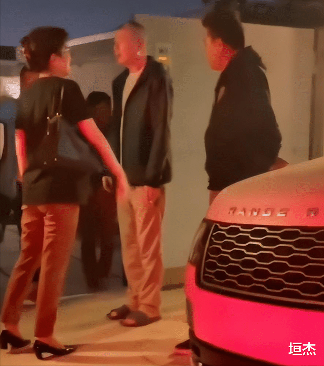 移民|又一影视圈名人夫妇移民啦？那些早期移民的明星却都在改回中国籍