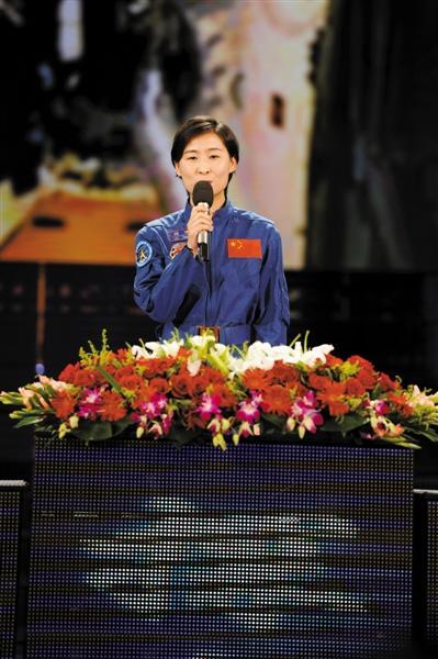 刘洋再次出征,给孩子制定了“3个任务”,看了后让人好感动!