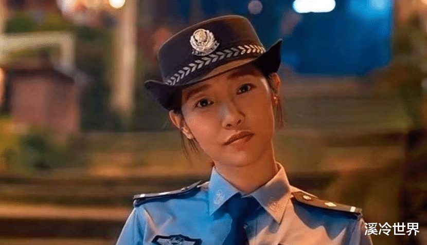 警察|同样穿“警服”，把刘涛吴越和baby等女星放在一起，差别就出来了
