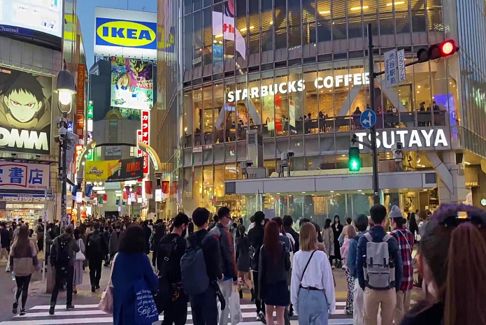 秦岭|东京的街道让我着迷，干净整洁，不失大城市的风采