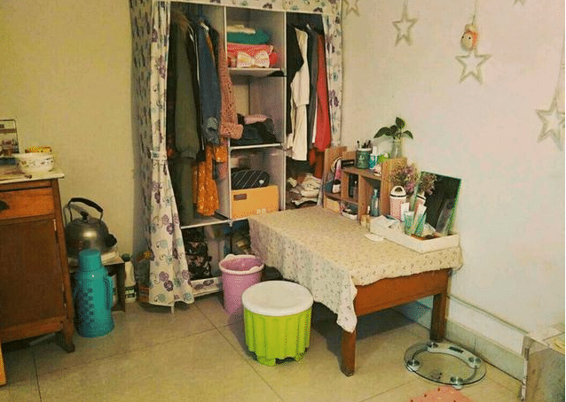 只有280元的出租房,卧室巴掌大,头撞天花板,改造后太温馨!