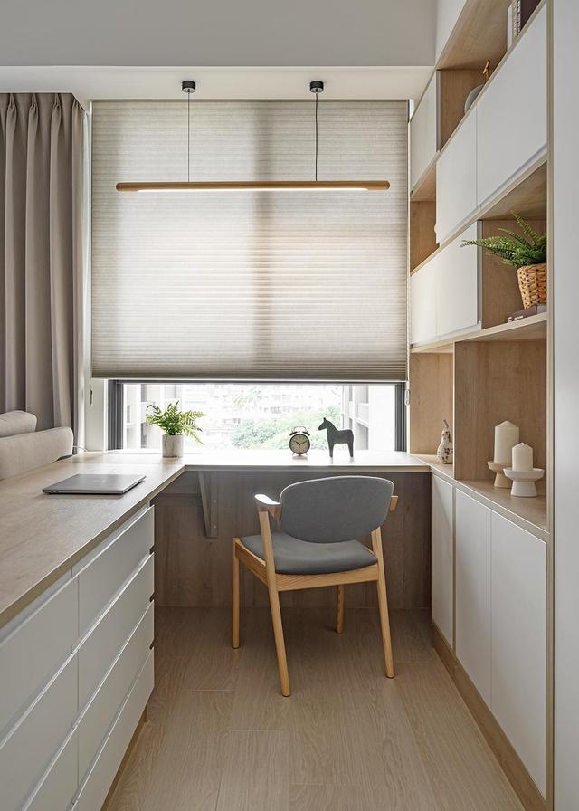 发现一户原木风的装修,那叫一个干净利落,给大家晒晒