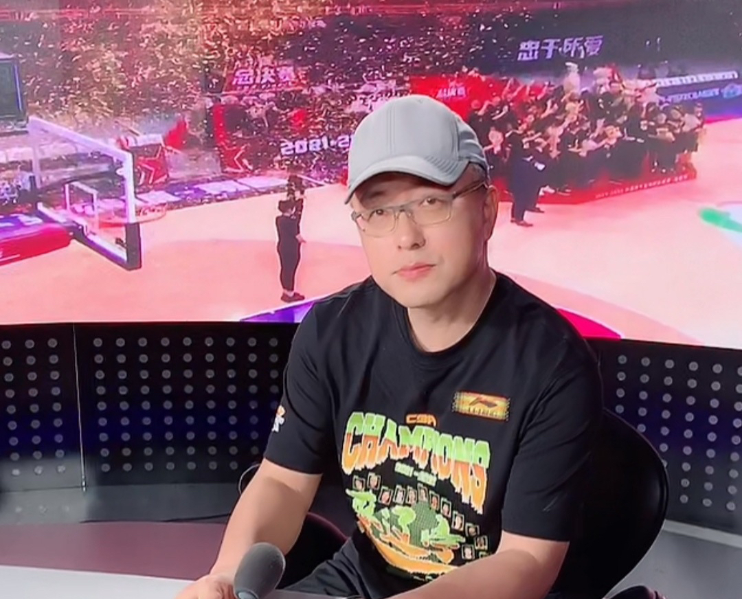 辽宁男篮|续约有变！李洪庆回应郭艾伦去留，高诗岩回归，张镇麟只考虑打NBA
