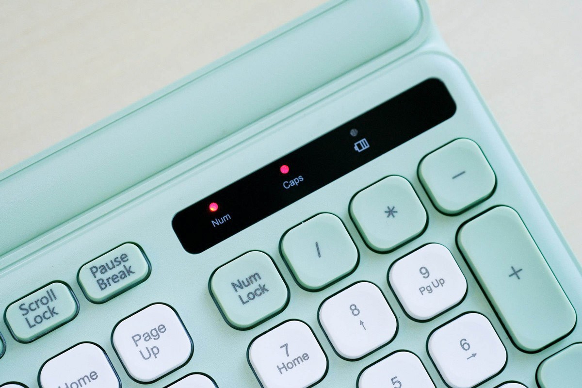 键盘|给办公桌上添点灵性，MICROPACK无线键鼠套装体验