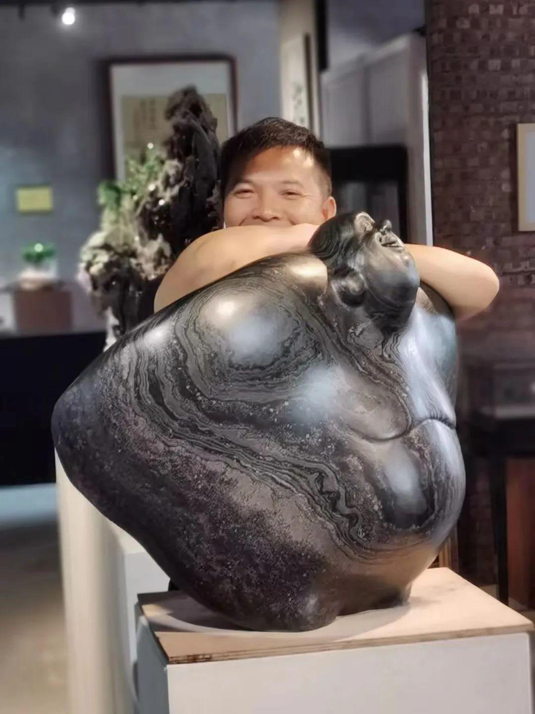 雕刻|400公斤和田玉弥勒大佛雕刻，肚里藏金呀