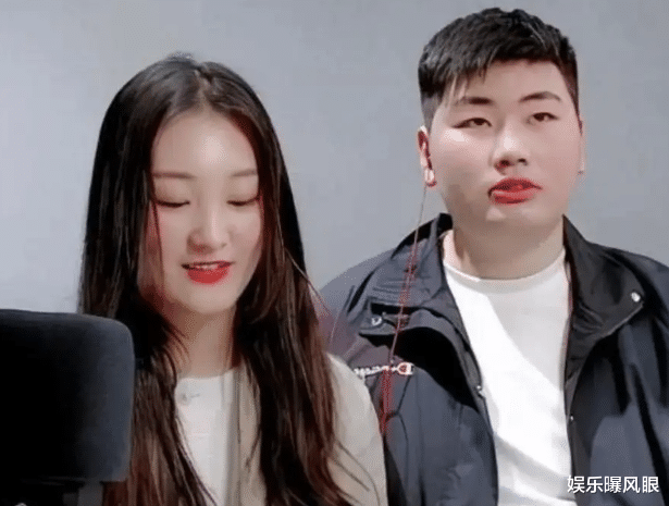 陈萌|朱小伟带新女友买手机，手拿一沓现金显豪气，陈萌承诺婚后要孩子