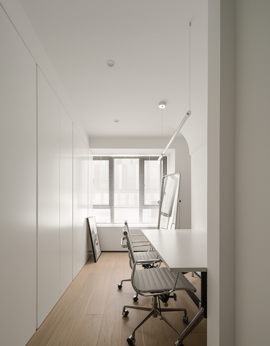 98m2弧形+原木色:重组空间后的轻法式之家,随性又自由