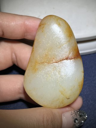 新疆维吾尔自治区|63.5克,新疆和田玉籽料原石