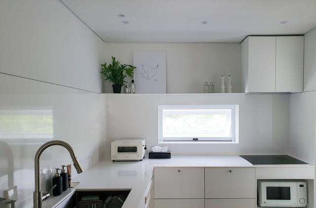 客厅“去电视化”,餐桌放到阳台,同样是80,怪不得他家更显大