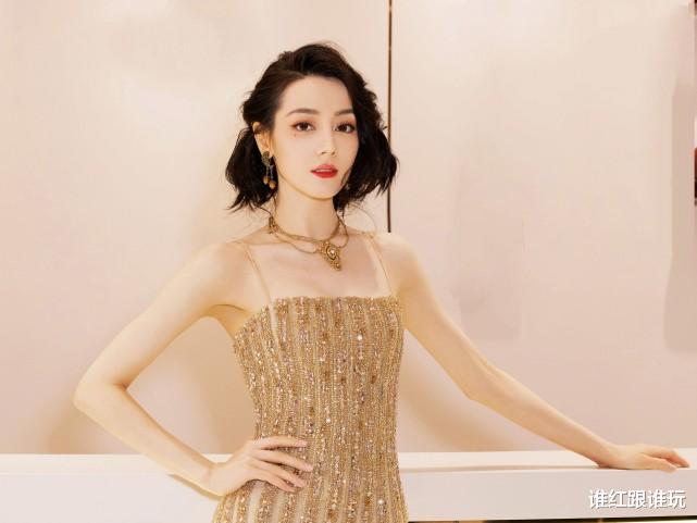 迪丽热巴|迪丽热巴第二次入围年度艺人红榜！媒体点评：真诚有梗，毫无架子