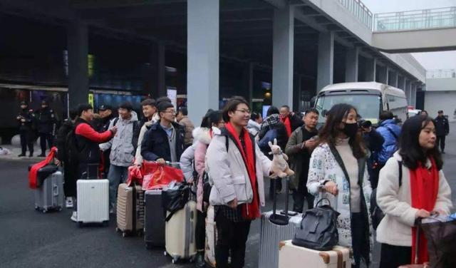 上海市|暑假工走了企业出现用工荒，招工扎堆应聘者很少，老板要们要哭了