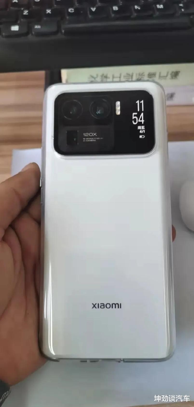 小米科技|这几天一直有米粉私信问我，降价后的小米11UItra到底值不值得买？