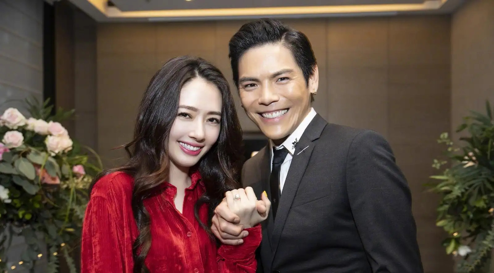 向太|俩娱记何敢叫板向太？向太再次回应显强势，港媒全体沉默不报道