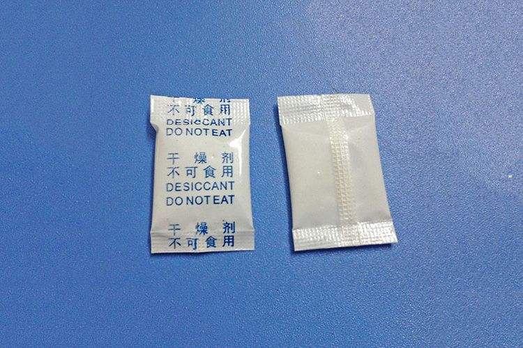 每天了解一个居家小妙招——如何让零食袋中的干燥剂变废为宝?
