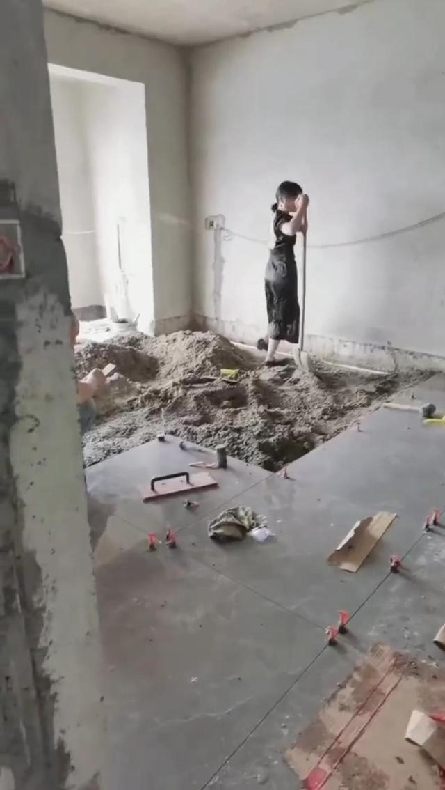 女子读书时很想去挣钱,挣钱的时候却想回去多读书,女子:真后悔