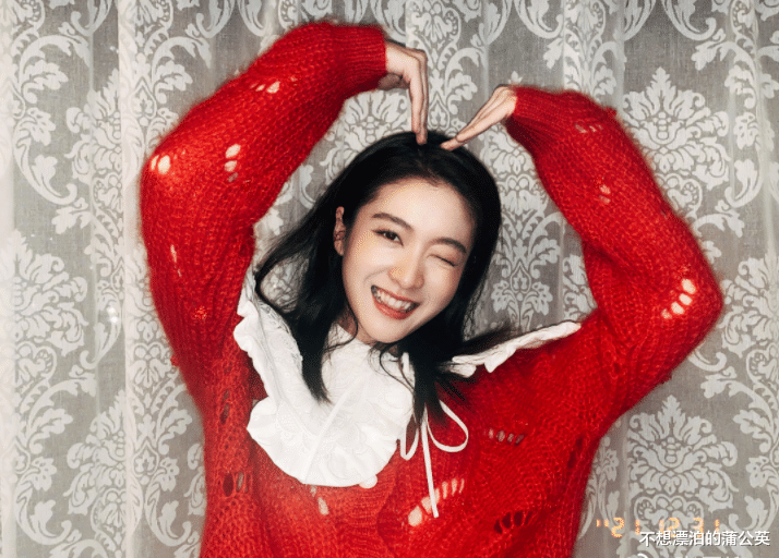 张雪迎|24岁张雪迎近照，眼神凌厉显冷漠，人气严重下滑后再也不“甜”了