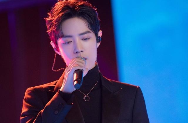 肖战|官媒化身肖战主持人，盛赞肖战作品热血有力量，千万粉丝已欣赏