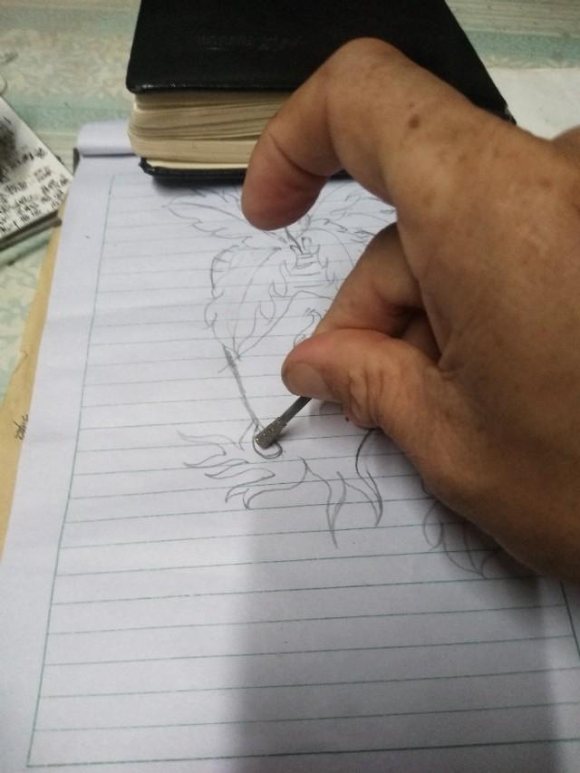 钱币|独玉萝卜的雕刻